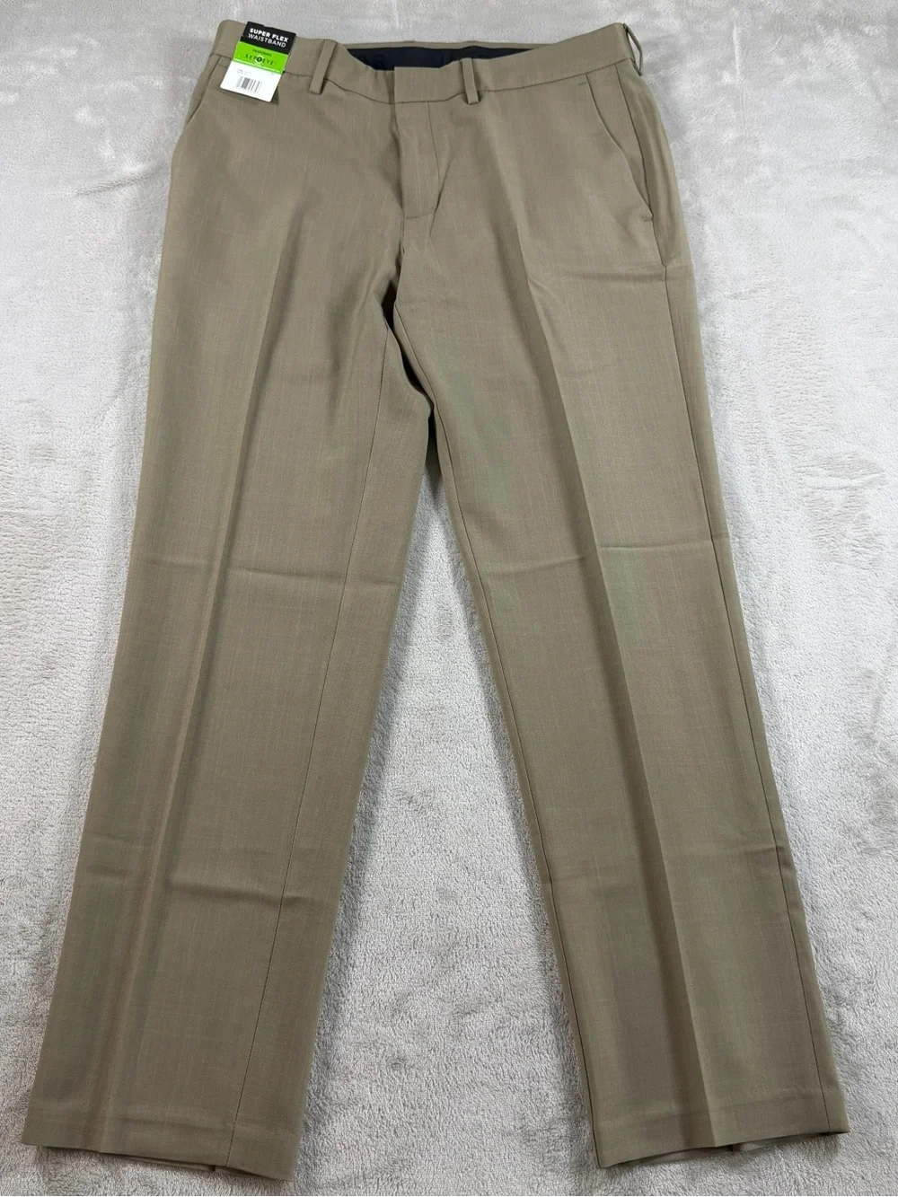 Haggar Dress Pants Mens‎ 32x30 Tan Straight Fit Super Flex Waistband Repreve